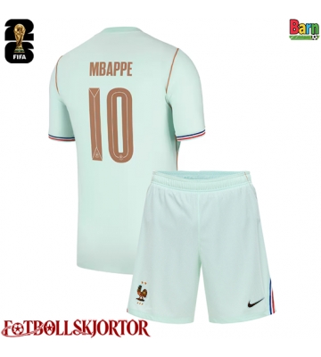 Frankrike Kylian Mbappe #10 Borta Kläder Barn VM 2026 Kortärmad (+ Korta byxor)